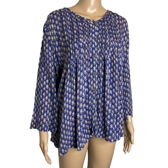 Women's Large Tree of Life Blue Floral Patterned Pleated Button Front Blouse - Picture 2 of 5